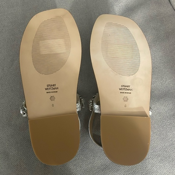 Stuart Weitzman Jaide Gem Sandal, Color Silver/Crystal Liquid Metallic. - Picture 3 of 6